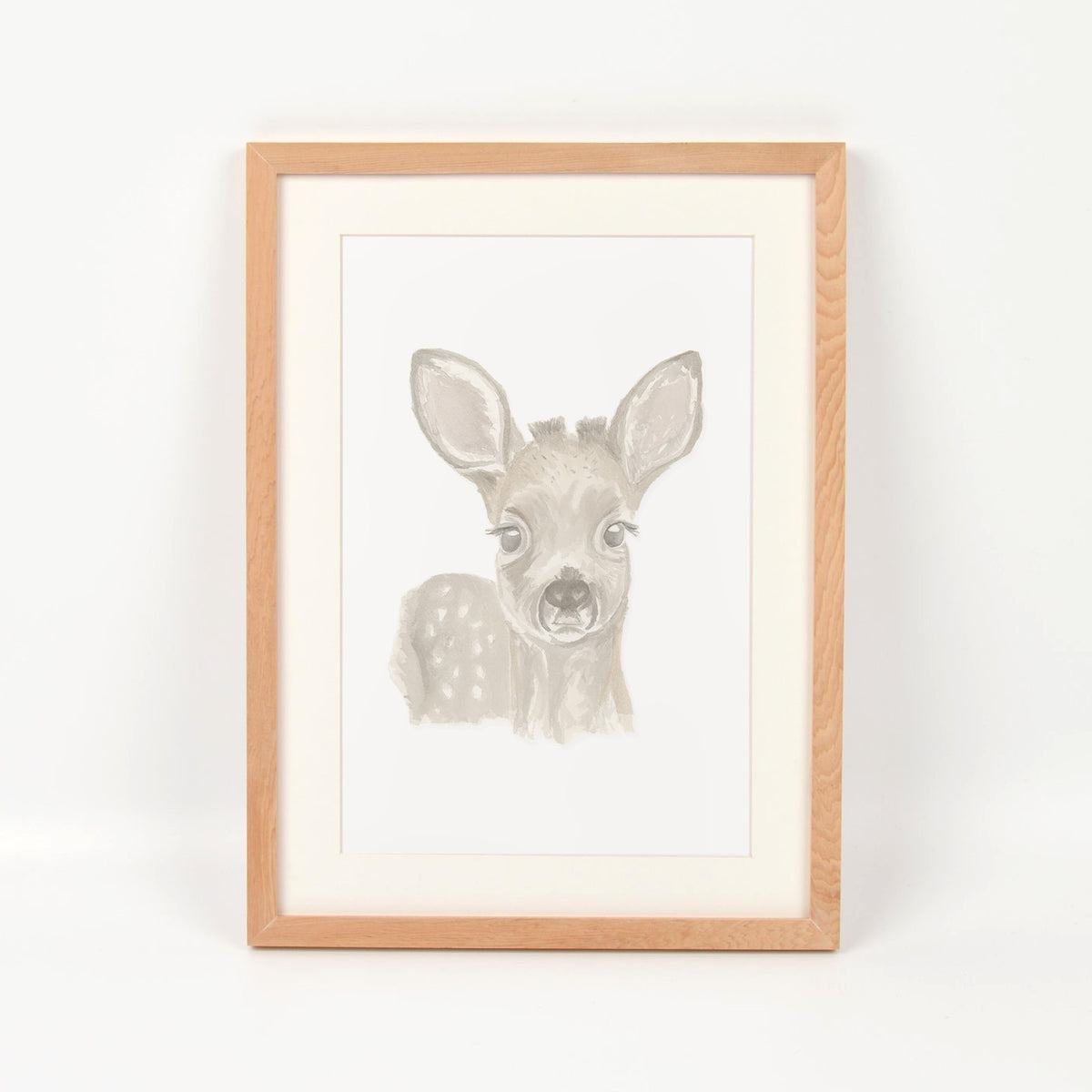 Bambi enmarcado en madera nativa